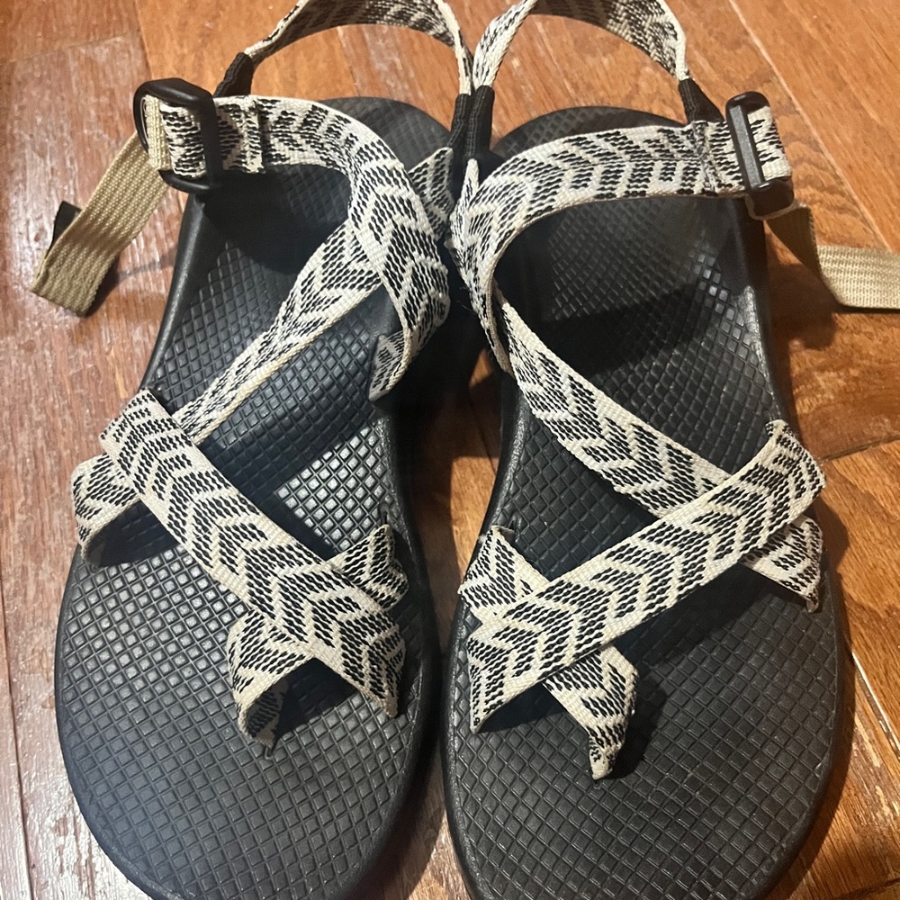 Stylish Black and Cream Sandals